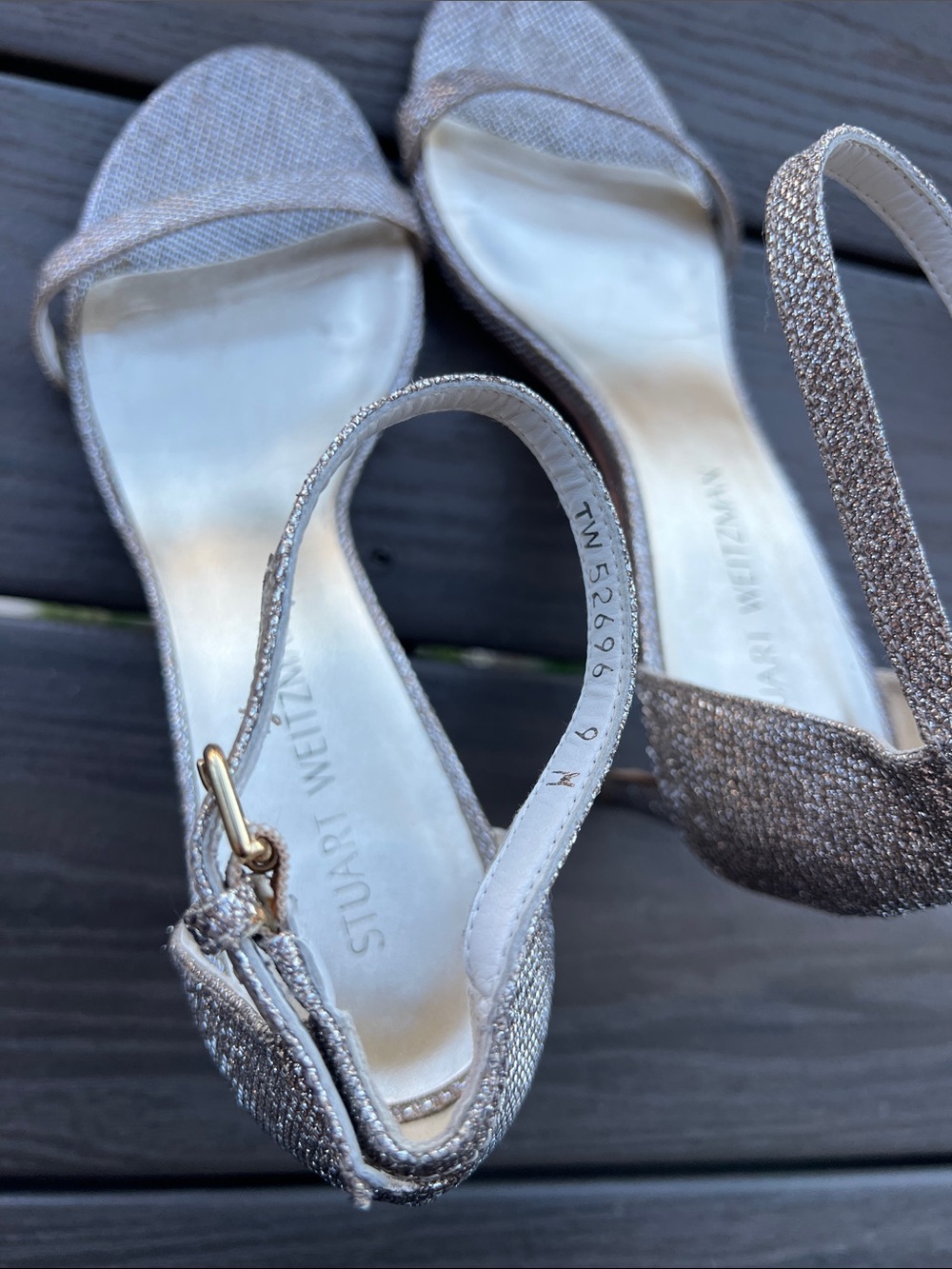 Stuart Weitzman • Nudist poudre shimmer minimalistic sandal - Picture 6 of 8